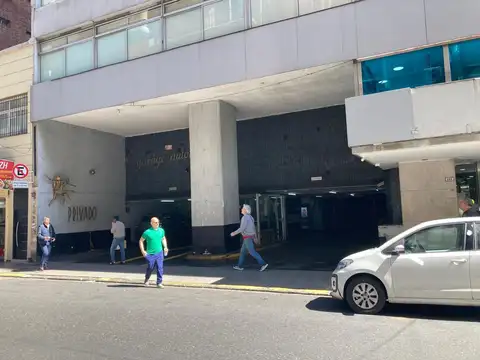 Cochera fija en Tribunales