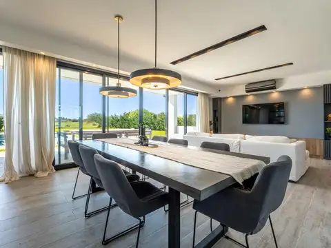 Espectacular Casa de 3 dormitorios en San Sebastian Area 1