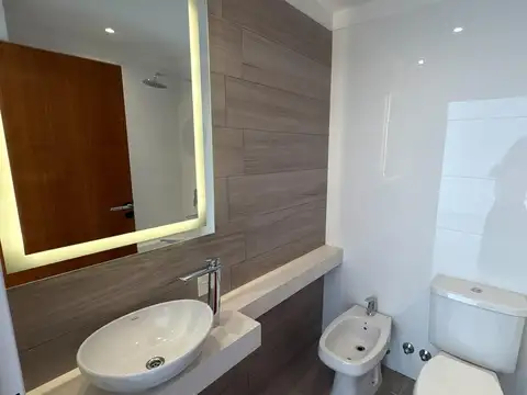 Departamento en Alquiler con 1 cocheras