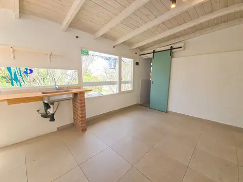 Departamento 2 amb. 1º piso. A la calle - Santa Fe y Larrea