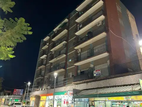 Caseros 100