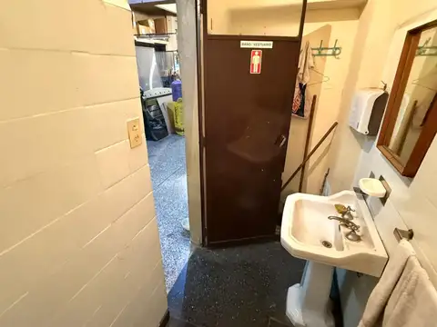 Casa de 4 ambientes con galpon en Villa Urquiza