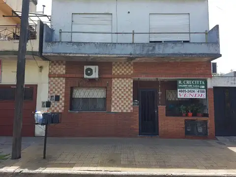 Tipo casa 3 amb. - VENDE