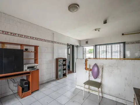 Avenida General Mosconi 4100, Piso 2