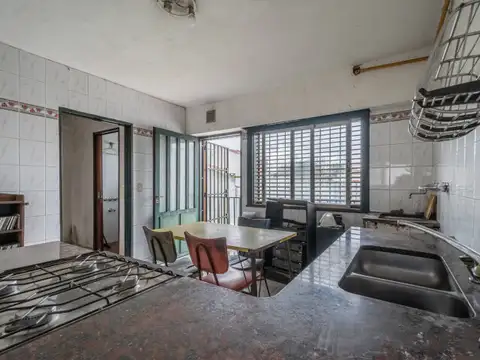 Casa en Venta con 3 cocheras