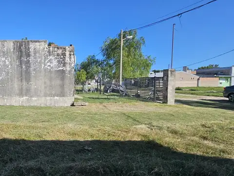 Terreno en Venta 20  mts Fondo