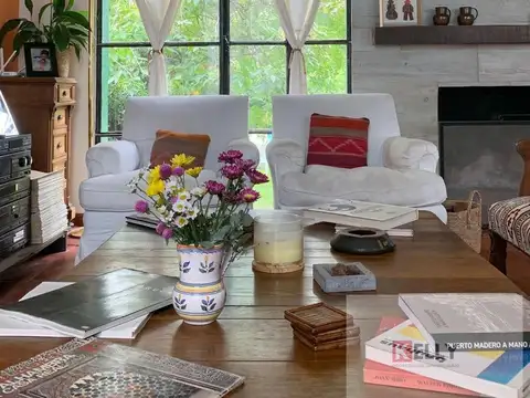 Casa 4 ambientes con 2 baños