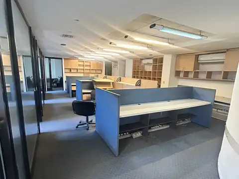 Av Belgrano 300, Piso 1