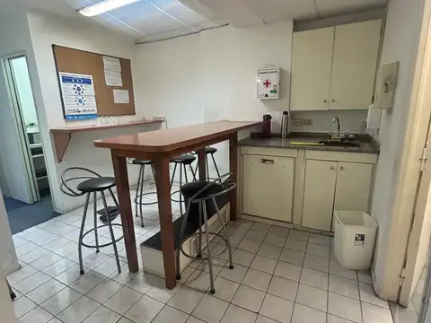 Av Belgrano 300, Piso 1