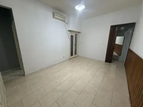 PASTEUR 700, Piso pb