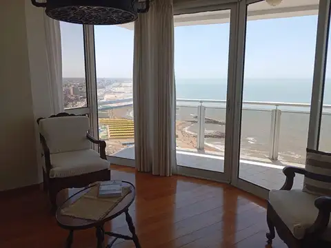 Departamento en Venta con 2 cocheras