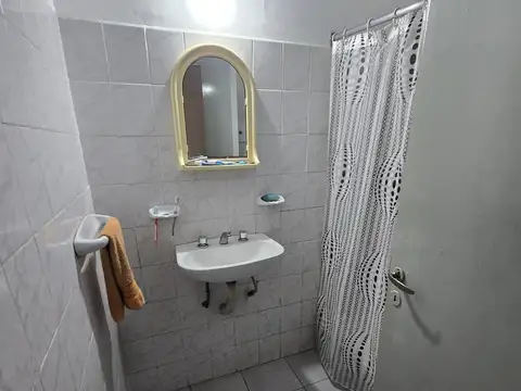 Depto Tipo Casa en Venta en Villa Adelina, USD 85.000