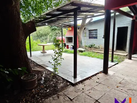 Casa 4 ambientes con 1 baño