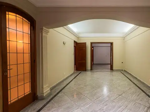 Depto Tipo Casa en Venta de 5 dormitorios