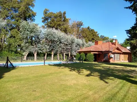Casa 3 ambientes con 2 baños