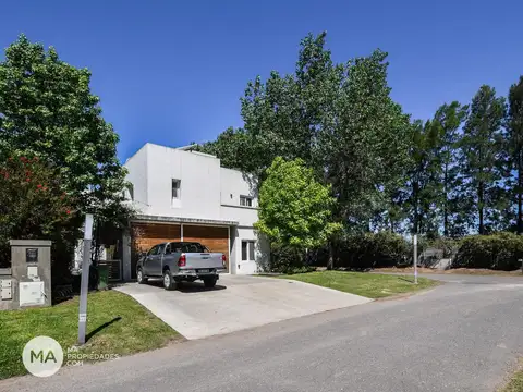 Casa 4 Dormitorios en barrio cerrado - Los Pasos de Fisherton | Venta