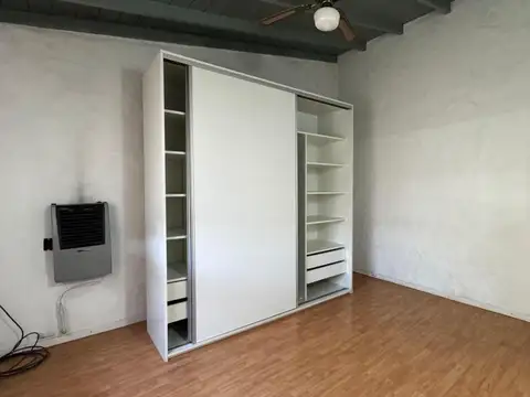 Casa impecable con amplio verde y quincho - APTO A CRÉDITO