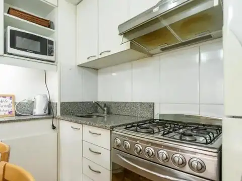 VENTA DTO.AMOBLADO EN PUERTO MADERO C/BALCON