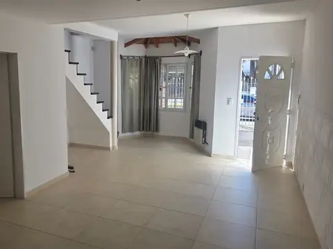 Casa Dúplex  en Venta en General Pacheco, Tigre, G.B.A. Zona Norte