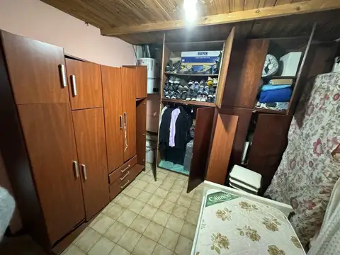 Joaquin V, Gonzalez 2700