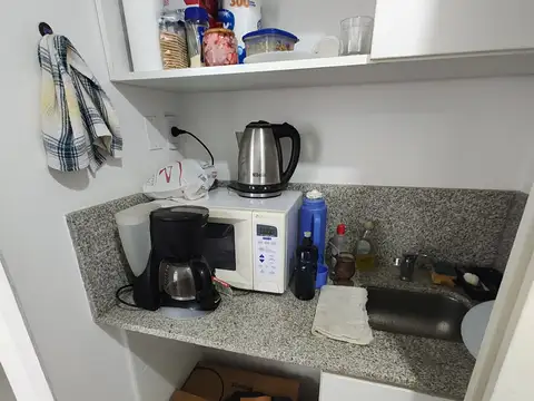 Oficina 3 ambientes con 1 baño