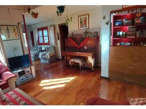 Depto Tipo Casa en Venta de 4 dormitorios