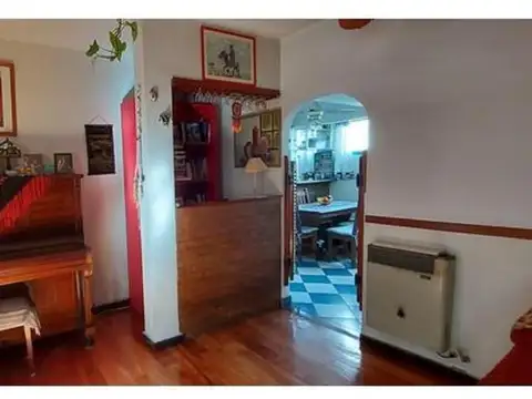Depto Tipo Casa en Venta de 5 ambientes