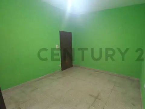 Casa 6 ambientes con 1 baño