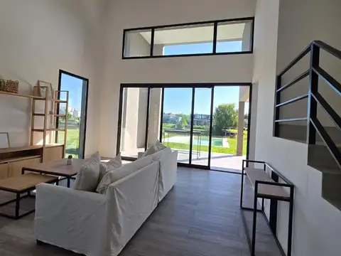 Casa 5 ambientes con 3 baños