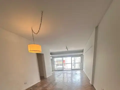 DEPARTAMENTO EN VENTA 4 AMBIENTES CON DEPENDENCIA  - BAULERA Y COCHERA RECOLETA EXCELENTE UBICACION