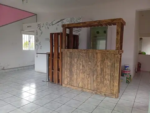 LOCAL COMERCIAL EN POTRERO DE LOS FUNES