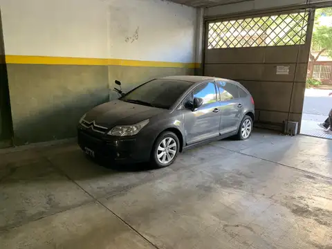 Cochera en Venta de 5  mts largo x 2  mts ancho