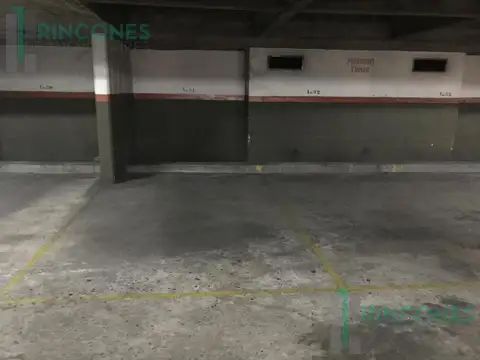 OPORTUNIDAD VENTA - Cochera fija cubierta amplia 12,5M2 1er Piso - EXCELENTE UBICACiON