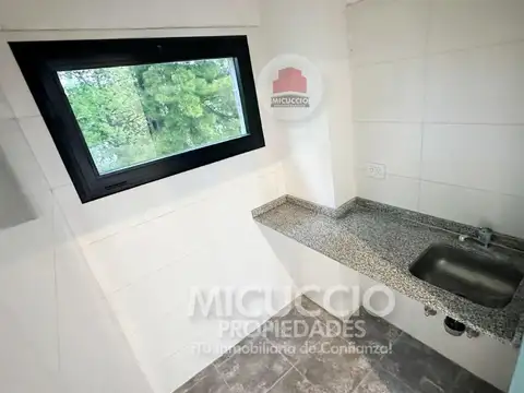 Local-Oficina en alquiler | Complejo Altos de Loma Verde (PA, N°2) | Escobar