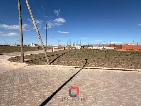 Terreno en Venta 27  mts Fondo