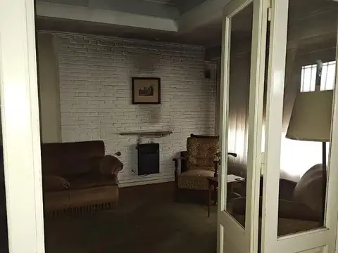 Casa 3 ambientes con 2 baños