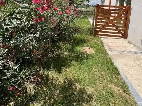 Casa en Alquiler en Pilar Del Este, USD 1.200