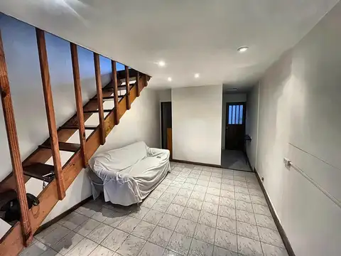 Depto Tipo Casa en Alquiler de 2 ambientes