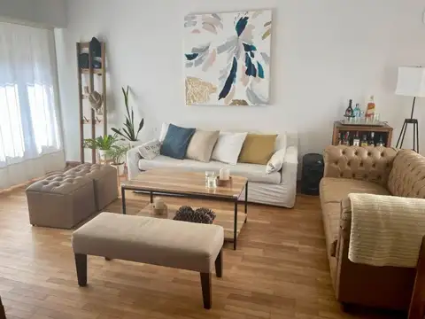 Alquiler Casa de 3 Dormitorios en Vicente López con patio