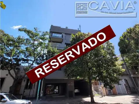 Semipiso 2 amb cfte. baño y toilete, balcón terraza con parrilla, dormitorio en suite con vestidor, caldera dual para radiadores.-