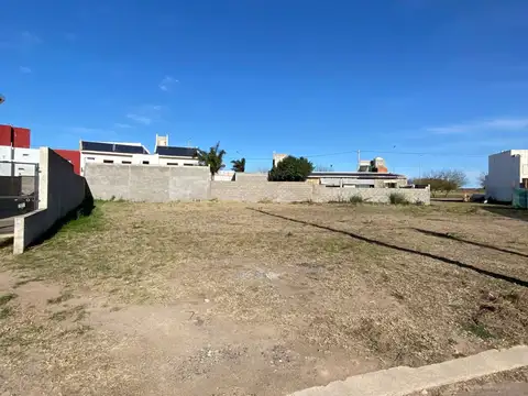 LOTE en Valle Cercano El Recreo 269m2 Apto Duplex