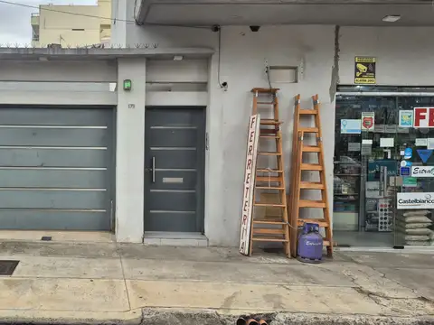 Cochera descubierta a 2 cuadras de peatonal Belgrano