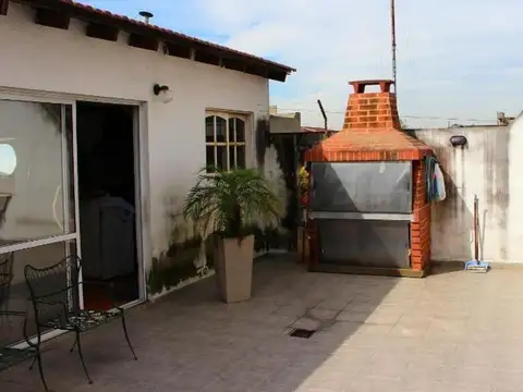 E Zeballos 560