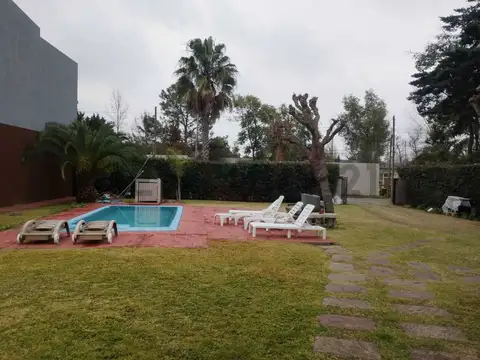 Casa en Venta en Berazategui, USD 255.000