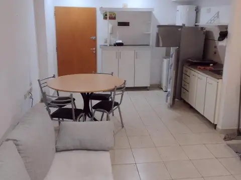 Venta  departamento 2 ambientes con patio en Villa Luro