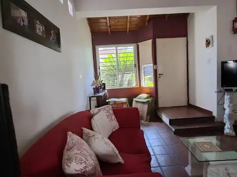 Depto Tipo Casa 3 ambientes con 2 baños