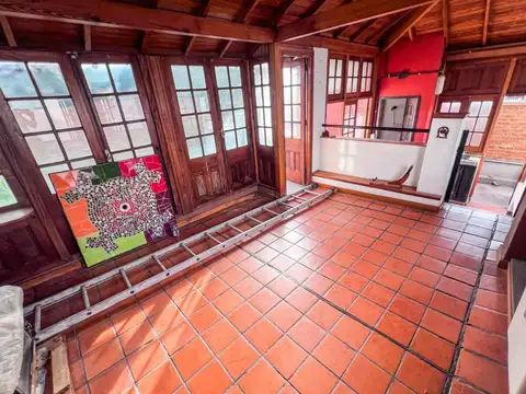 Depto Tipo Casa en Venta de 5 ambientes