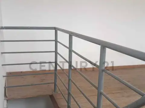 77 entre 27 y 28 1800, Piso 0