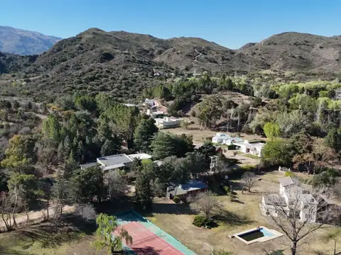 Casa 6 ambientes con 3 baños