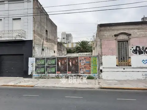 LOTE DE 8.66X22 METROS EN AV. HIPOLITO YRIGOYEN AL 6600 - 191 M2 DE SUPERFICIE